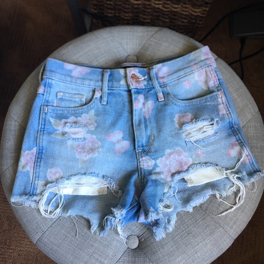 HOLLISTER VINTAGE STRETCH MOM SHORTS